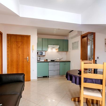 מאלינסקה Apartments Kvarner מראה חיצוני תמונה