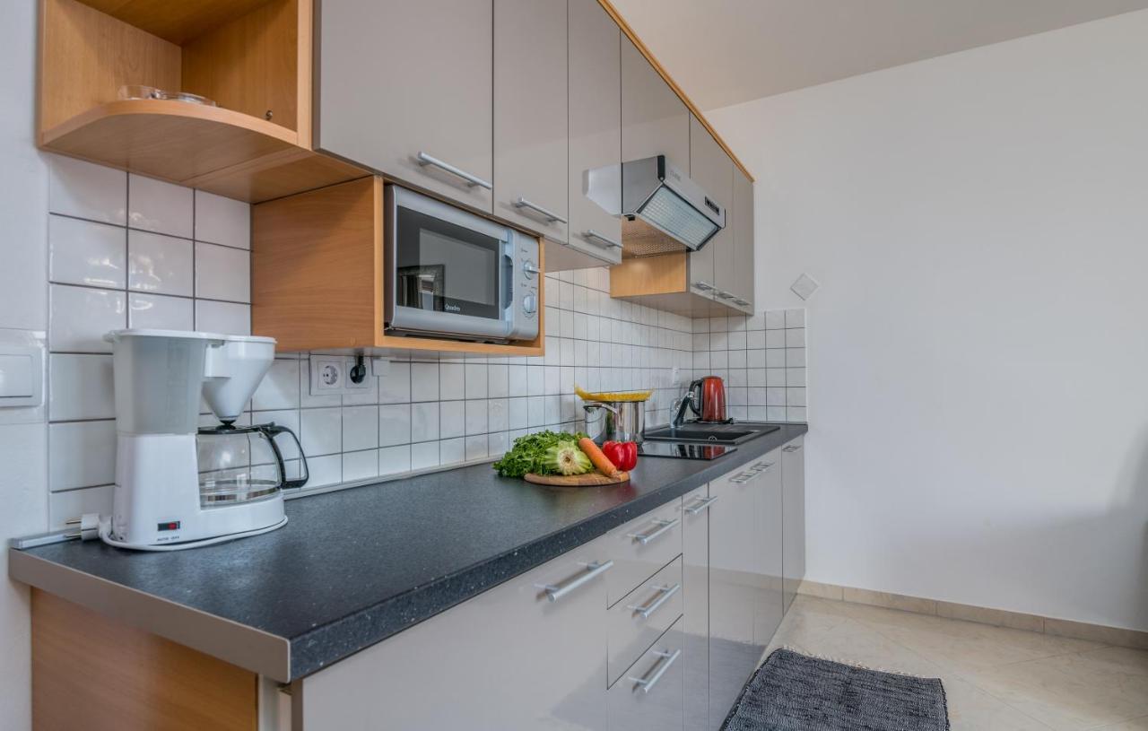 מאלינסקה Apartments Kvarner מראה חיצוני תמונה