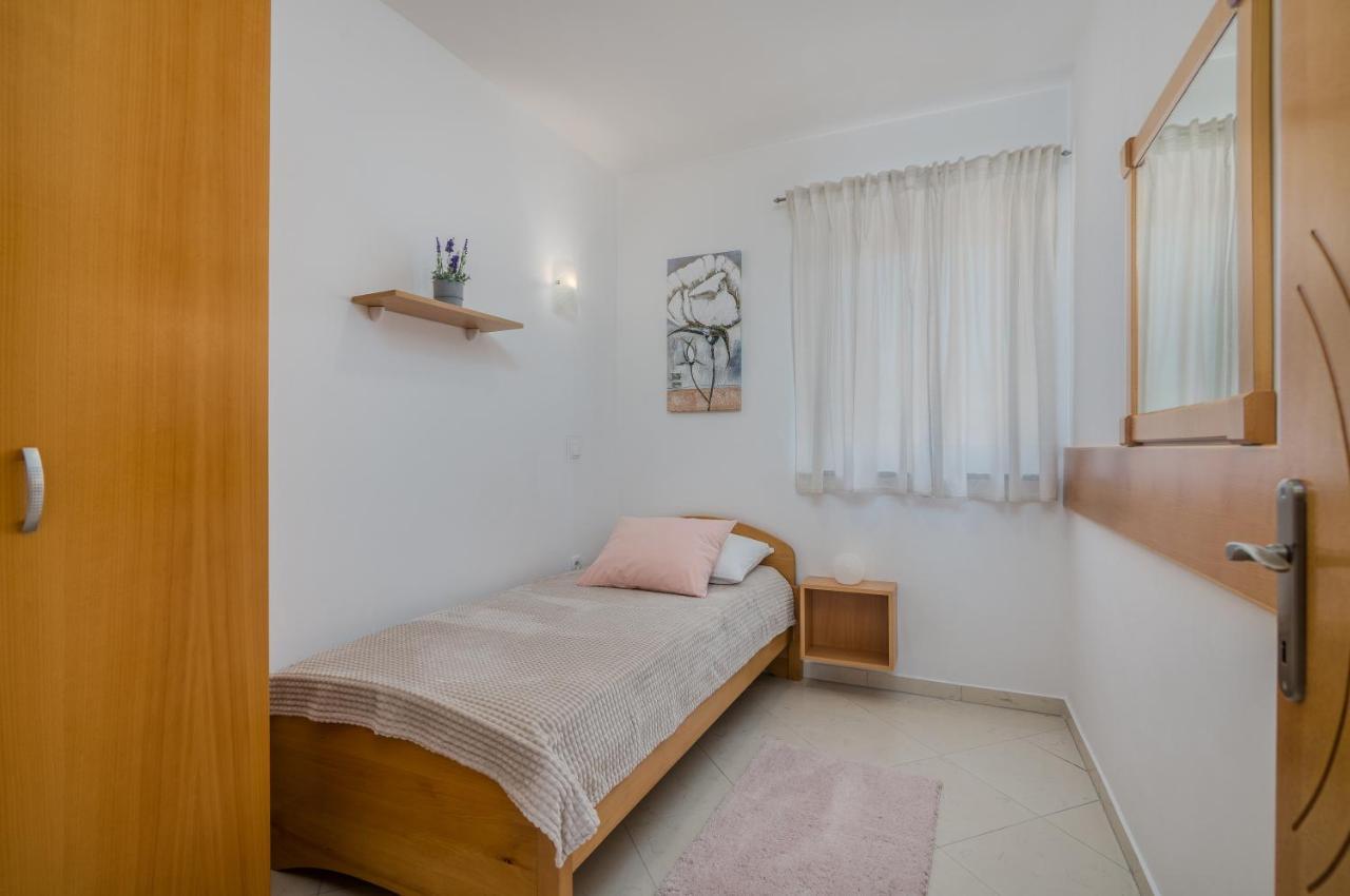 מאלינסקה Apartments Kvarner מראה חיצוני תמונה