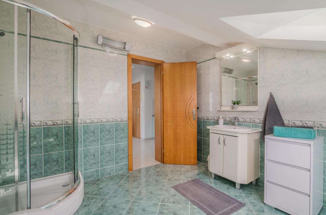 מאלינסקה Apartments Kvarner מראה חיצוני תמונה