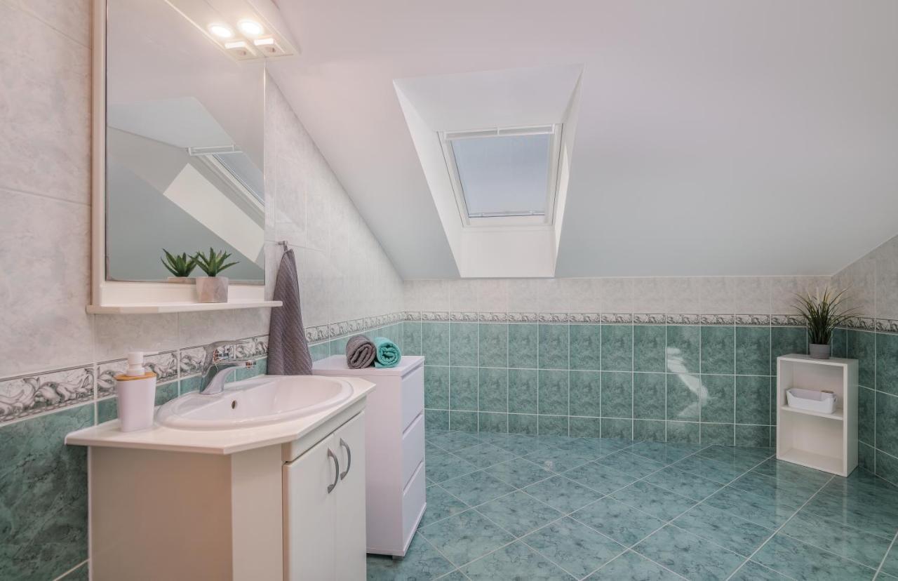 מאלינסקה Apartments Kvarner מראה חיצוני תמונה