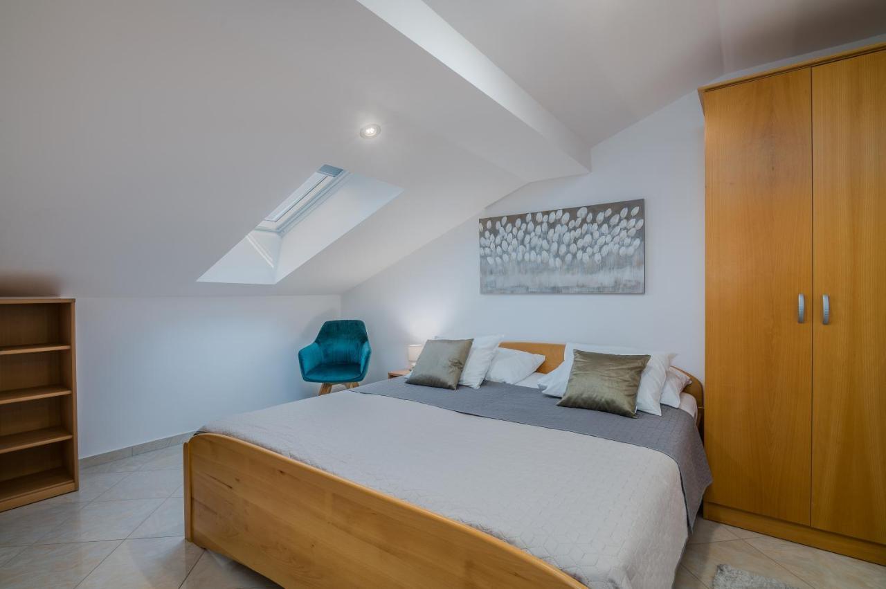 מאלינסקה Apartments Kvarner מראה חיצוני תמונה
