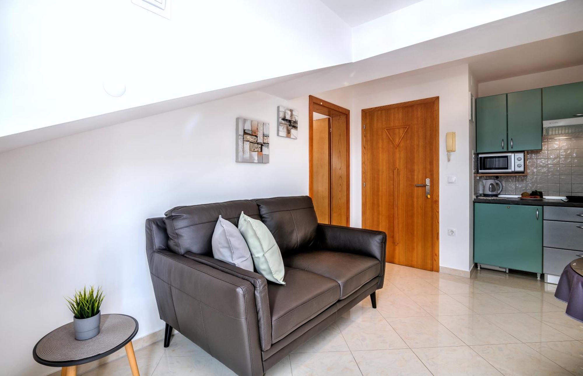 מאלינסקה Apartments Kvarner מראה חיצוני תמונה