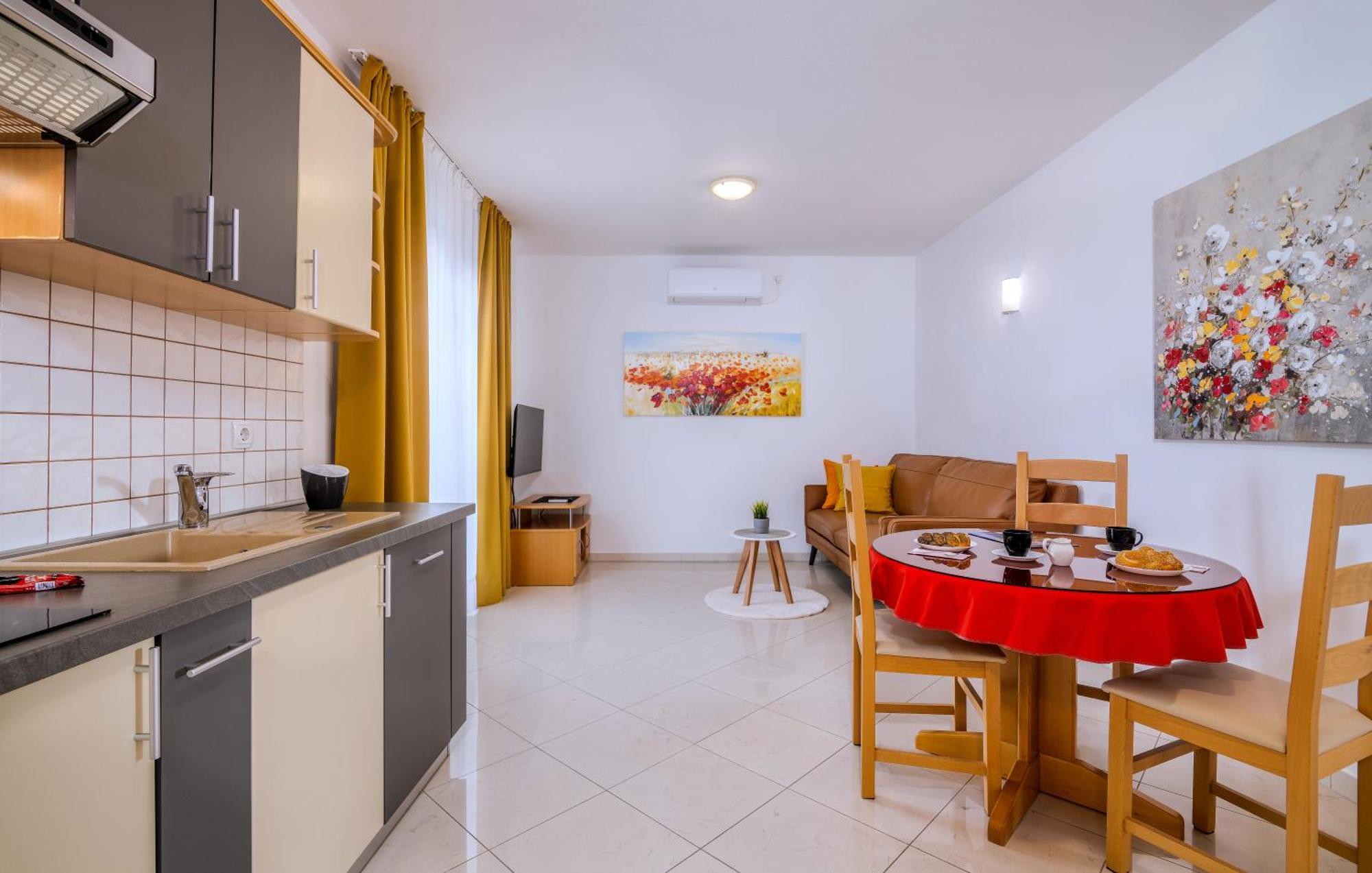 מאלינסקה Apartments Kvarner מראה חיצוני תמונה