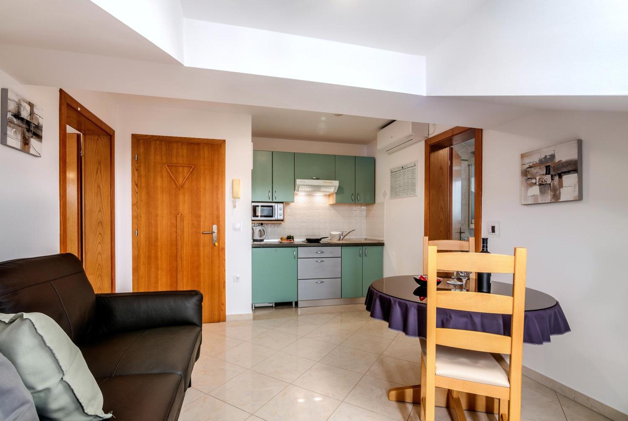 מאלינסקה Apartments Kvarner מראה חיצוני תמונה